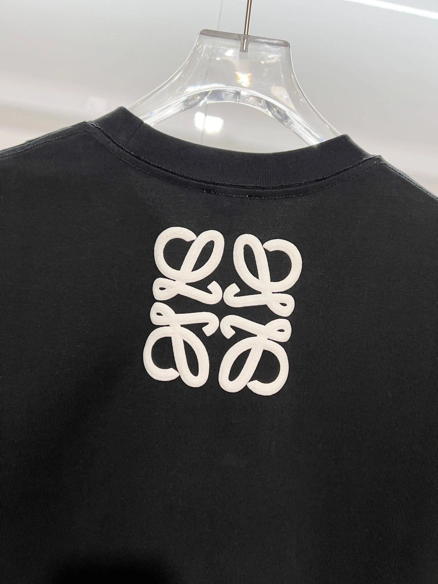 LOEWE/ Quality T Classic LOGO 2025ss Quality Versatile Quality : Black.White Size：S M L XL